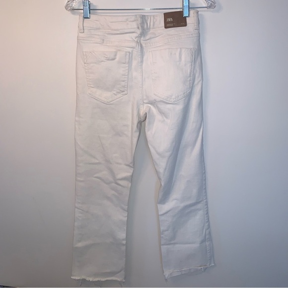Zara Cropped High Rise Cream Jeans Raw Hem 6 - Picture 3 of 8